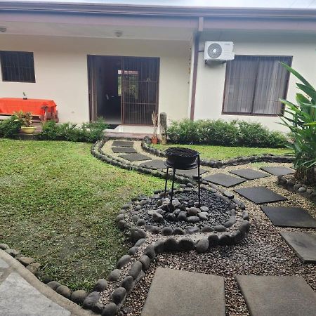 Elegant Villa In La Fortuna With Spacious Backyard Plus Very Private Pool & Parking Εξωτερικό φωτογραφία