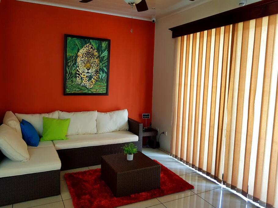 Elegant Villa In La Fortuna With Spacious Backyard Plus Very Private Pool & Parking Εξωτερικό φωτογραφία
